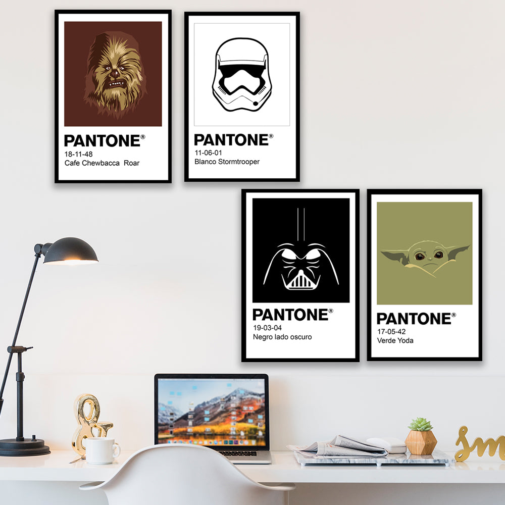 Cuadros decorativos Pantone Star Wars enmarcados en escritorio moderno